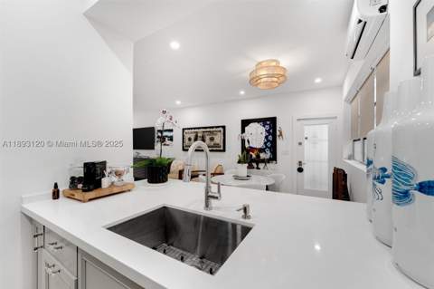 4720 Pine Tree Drive 2, Miami Beach FL - photo 8 of 23