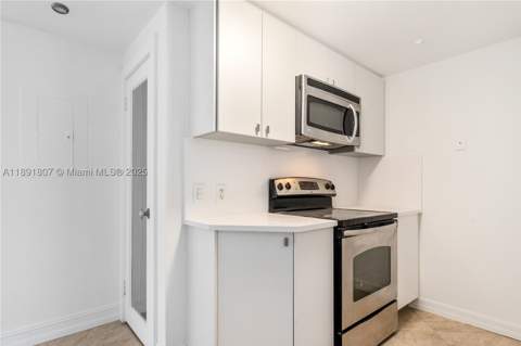 701 Brickell Key Blvd 1411, Miami FL - photo 7 of 20