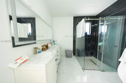 2122 NE 39th Ter, Homestead FL - photo 9 of 21