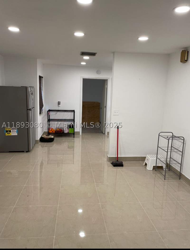 4 bedroom SingleFamilyResidence at 1628 NW 15th St, South Allapattah Manor, Miami — photo 4
