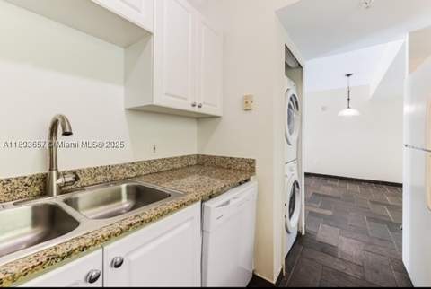 7800 Collins Ave 203, Miami Beach FL - photo 9 of 29