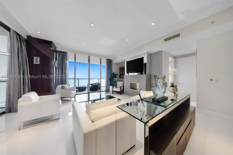 2 bedroom Condominium at 9701 Collins Avenue 1204 South, St Regis Bal Hrbour, Bal Harbour — photo 4
