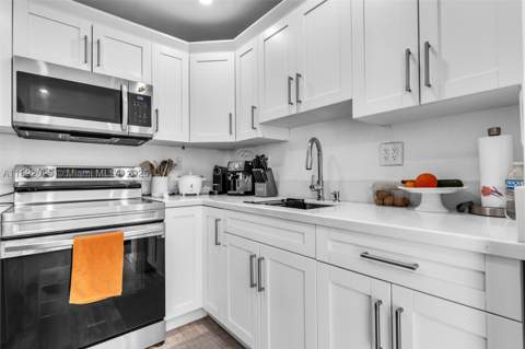 9310 Fontainebleau Blvd 201, Miami FL - photo 7 of 33