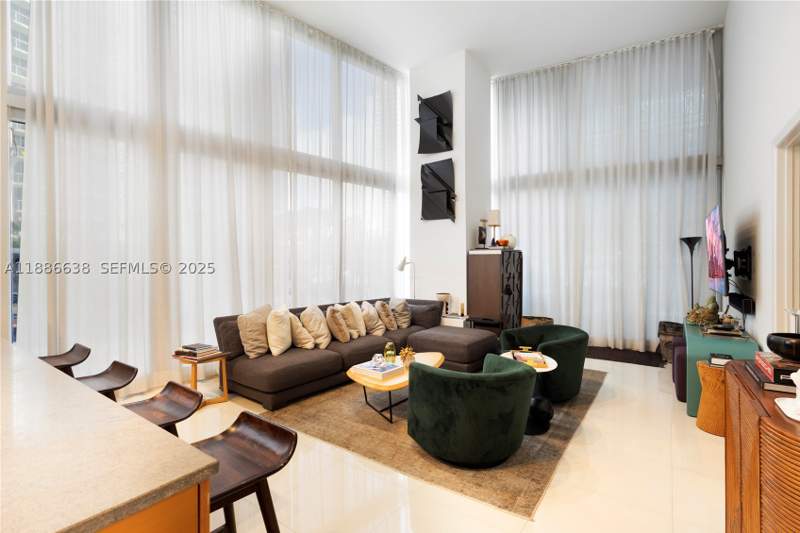 2 bedroom Condominium at 495 Brickell Ave 1510, Icon Brickell No Two, Miami — photo 2