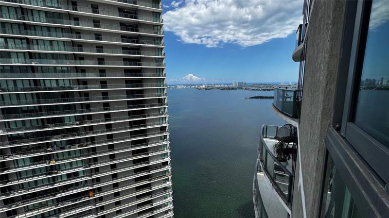 1 bedroom Condominium at 650 NE 32nd Street 4307, Paraiso Bay, Miami — photo 5