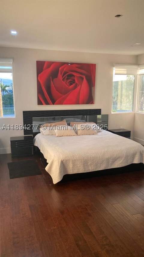 9880 NW 74th Ter, Doral FL - photo 7 of 9