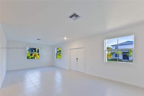 13203 SW 188th Ter, Miami FL - photo 11 of 49
