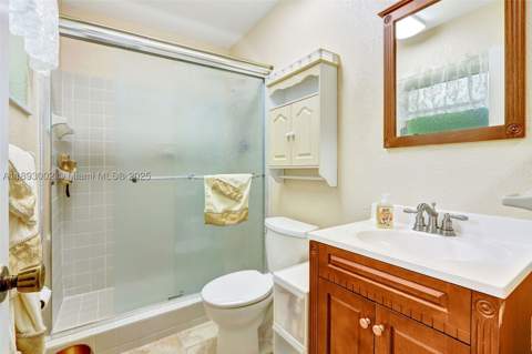 18045 SW 87th Ct, Palmetto Bay FL - photo 16 of 36