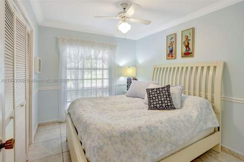 18045 SW 87th Ct, Palmetto Bay FL - photo 17 of 36