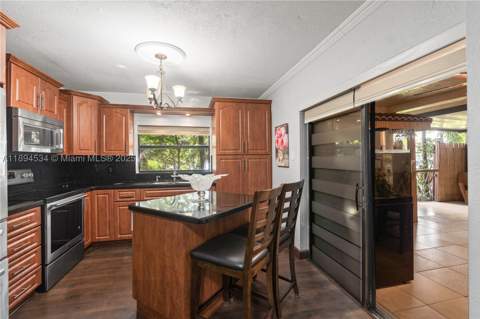 2450 W 67th Pl 13-12, Hialeah FL - photo 8 of 27