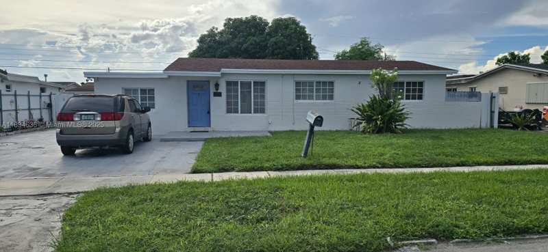 4 bedroom SingleFamilyResidence at 7160 W 10th Ave, Meadows Park, Hialeah — photo 1