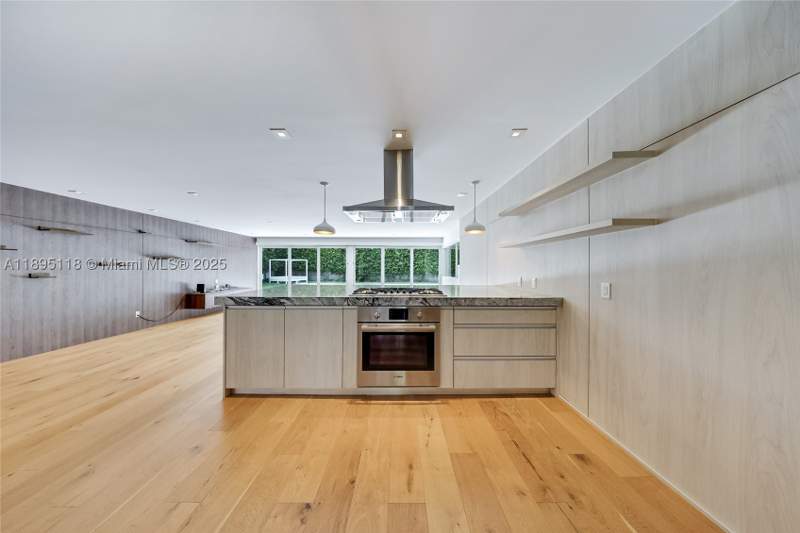 4 bedroom SingleFamilyResidence at 5244 Alton Rd, La Gorce Golf Sub, Miami Beach — photo 5