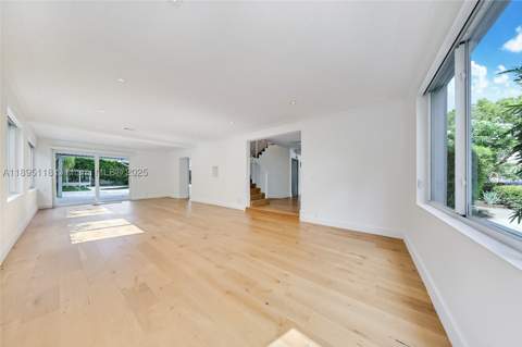 5244 Alton Rd, Miami Beach FL - photo 9 of 26