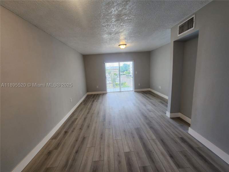 2 bedroom Condominium at 11309 SW 200th St 303-C, Caribbean Gardens Condo, Miami — photo 5