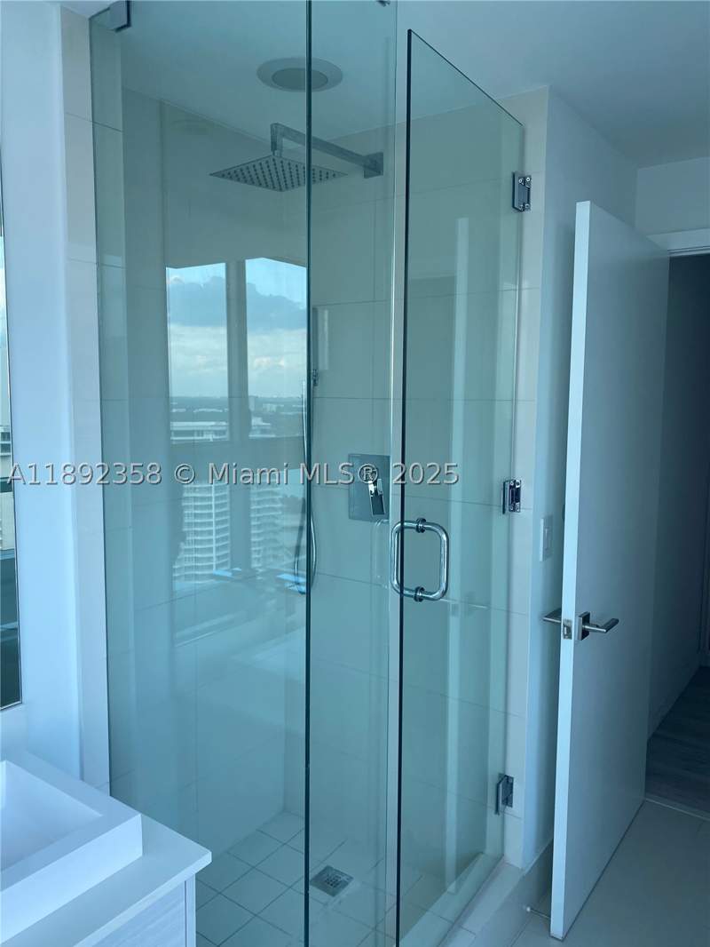 1 bedroom Condominium at 650 NE 32nd St 3108, Paraiso Bay Condo, Miami — photo 5