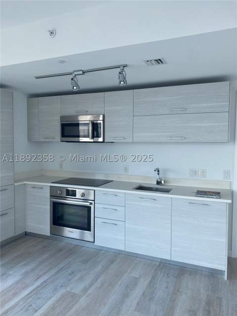 650 NE 32nd St 3108, Miami FL - photo 7 of 8