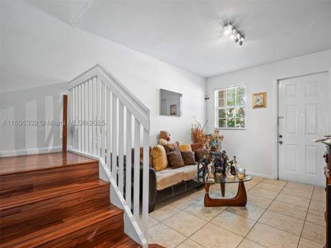 2104 NE 3rd Ct, Homestead FL - photo 6 of 35