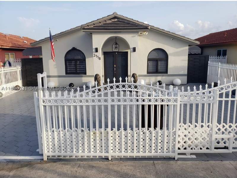 3 bedroom SingleFamilyResidence at 3118 W 71st Pl, Cannon Sub, Hialeah — photo 3