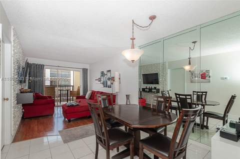 201 178th Dr 426, Sunny Isles Beach FL - photo 7 of 34