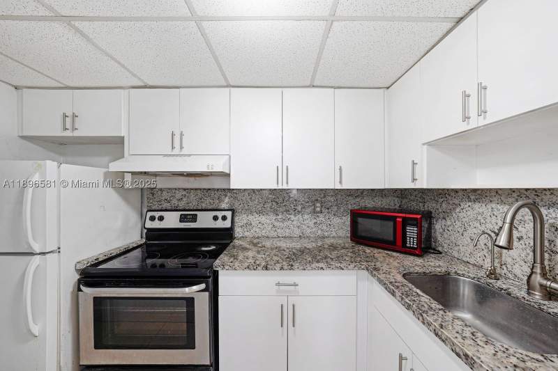 1 bedroom Condominium at 8005 W Six Avenue B, Los Palacios By Miami Lak, Hialeah — photo 4