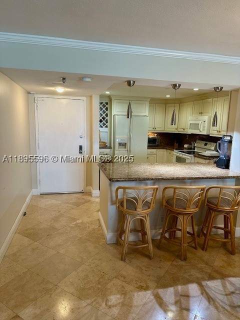 2625 Collins Ave 1507, Miami Beach FL - photo 7 of 19