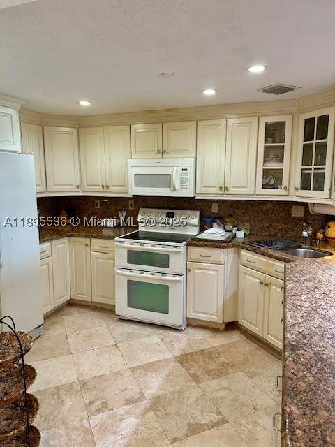2625 Collins Ave 1507, Miami Beach FL - photo 8 of 19