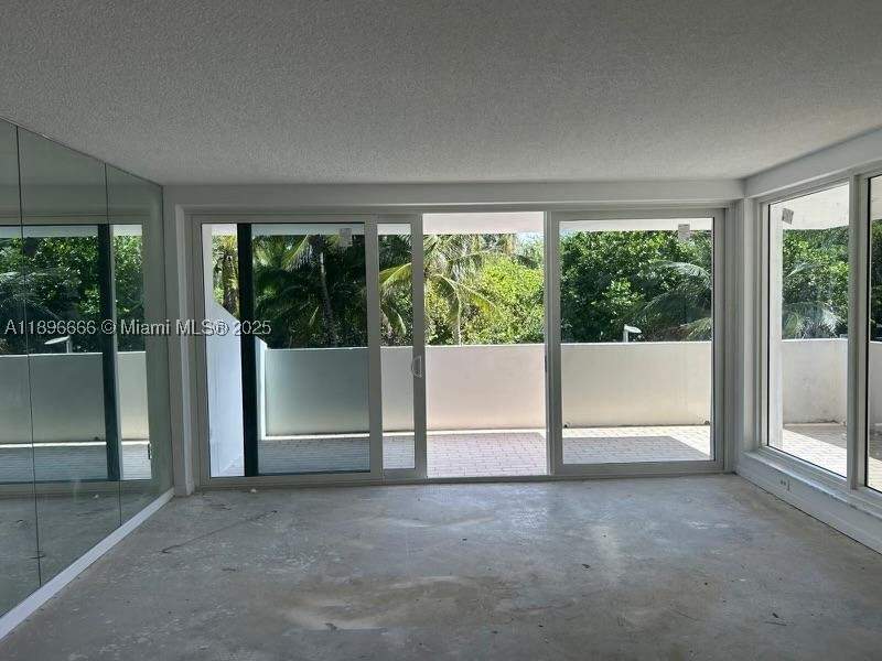 2 bedroom Condominium at 177 Ocean Lane Dr 208, Key Biscayne Commodore Cl, Key Biscayne — photo 2