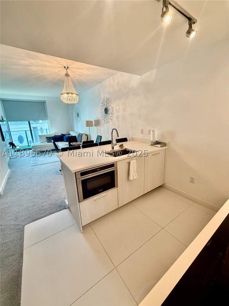 1 bedroom Condominium at 501 NE 31st St 602, Paraiso Bayviews Condo, Miami — photo 5