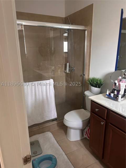 8867 W 35th Way, Hialeah FL - photo 10 of 15