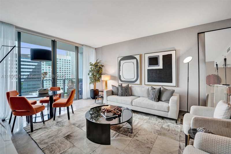 1 bedroom Condominium at 88 SW 7th St 1408, Rise Condo, Miami — photo 1