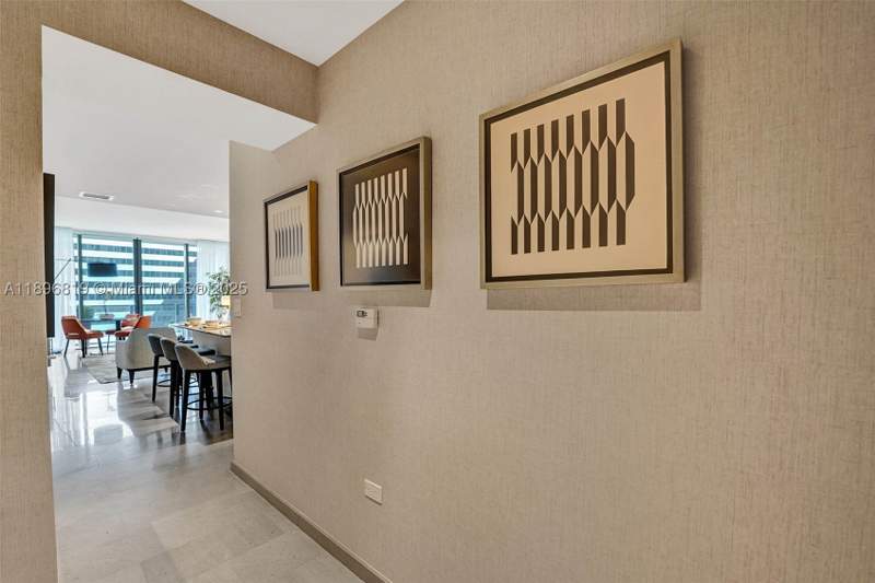 1 bedroom Condominium at 88 SW 7th St 1408, Rise Condo, Miami — photo 2