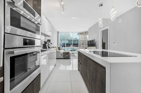 851 NE 1st Ave 806, Miami FL - photo 6 of 51