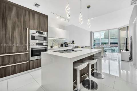 851 NE 1st Ave 806, Miami FL - photo 7 of 51