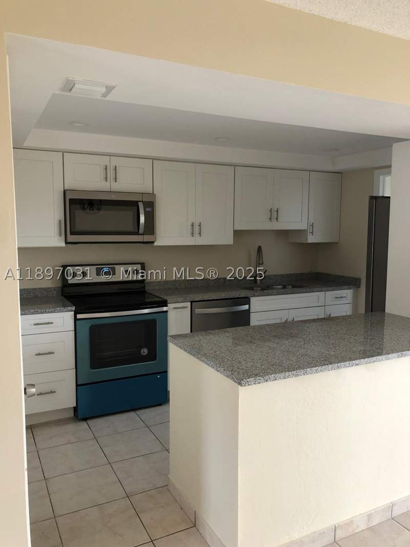 2 bedroom Condominium at 8401 SW 107th Ave 313E, Kendall Acres West Condo, Miami — photo 4