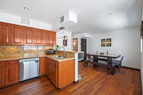 261 Navarre Ave A-3, Coral Gables FL - photo 10 of 34