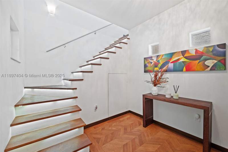 3 bedroom Townhouse at 261 Navarre Ave A-3, Gables Court Townhomes Co, Coral Gables — photo 2