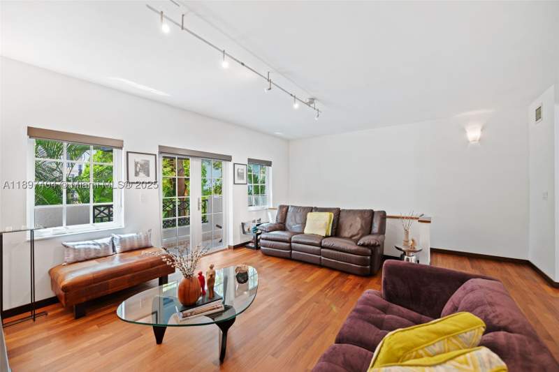 3 bedroom Townhouse at 261 Navarre Ave A-3, Gables Court Townhomes Co, Coral Gables — photo 5