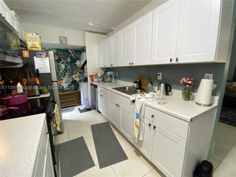 1121 NE 214th St, Miami FL - photo 6 of 14