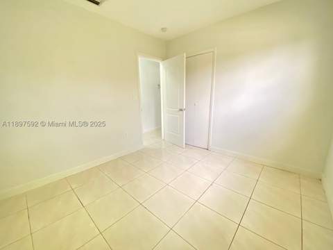 1121 NE 214th St, Miami FL - photo 8 of 14