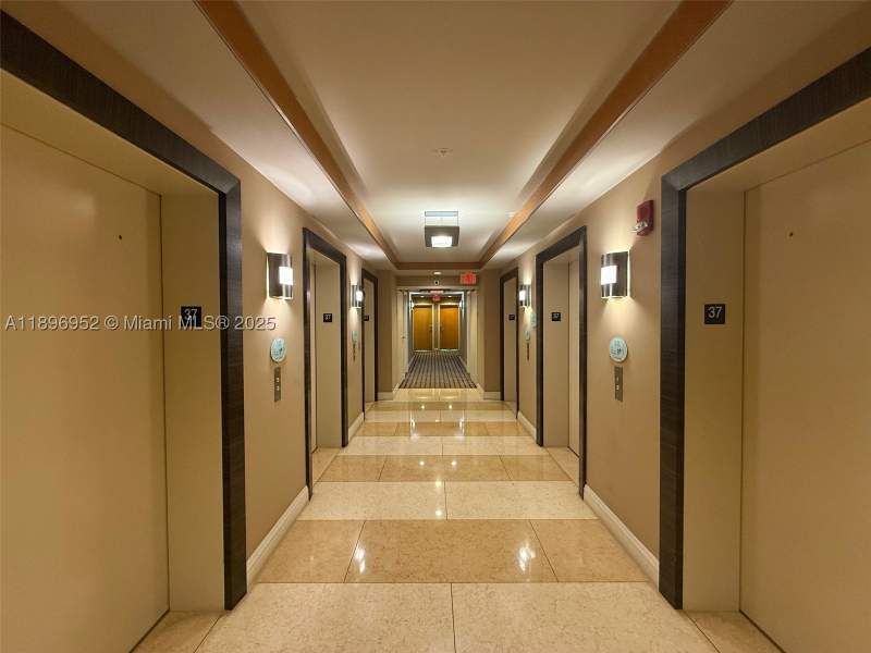 2 bedroom Condominium at 244 Biscayne Blvd 3708, Vizcayne North Condo, Miami — photo 2