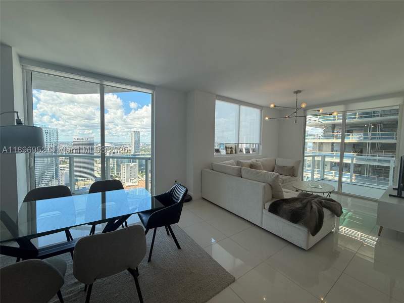 2 bedroom Condominium at 244 Biscayne Blvd 3708, Vizcayne North Condo, Miami — photo 5