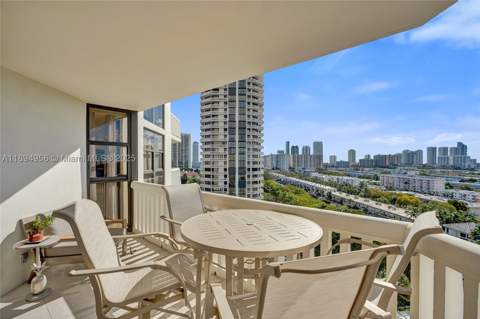 1000 E Island Blvd 1403, Aventura FL - photo 13 of 99