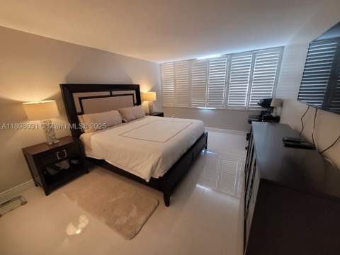 18071 Biscayne Blvd 1801, Aventura FL - photo 8 of 9