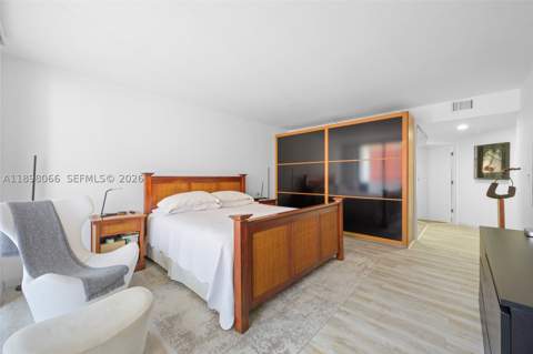 1581 Brickell Ave 2005, Miami FL - photo 17 of 38