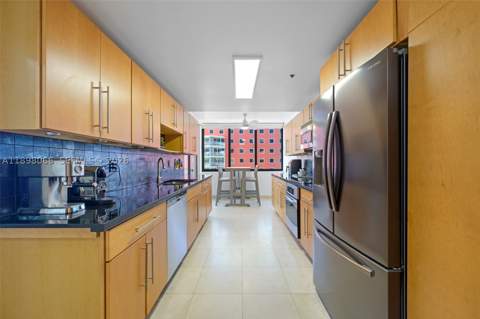 1581 Brickell Ave 2005, Miami FL - photo 8 of 38