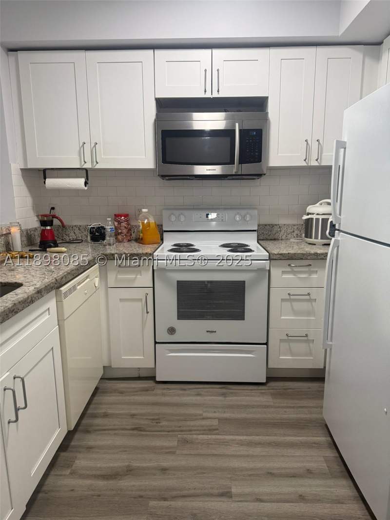 2 bedroom Condominium at 11060 SW 196th St 103, Paradise Pointe Condo, Cutler Bay — photo 2