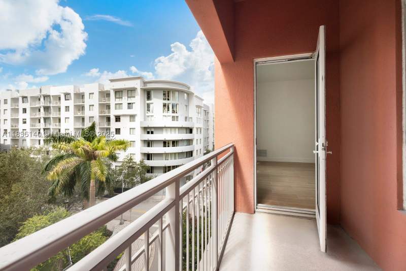 2 bedroom Condominium at 7350 SW 89th St 514S, Toscano Condo, Miami — photo 5