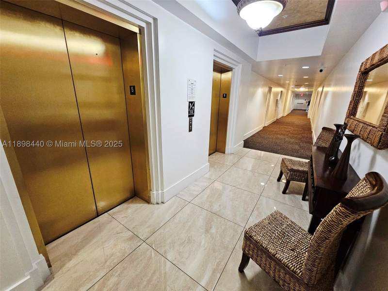 2 bedroom Condominium at 2280 SW 32nd Ave 511, Shamrock By The Gables, Miami — photo 4