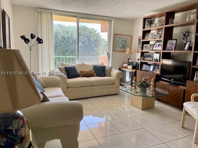 1 bedroom Condominium at 9350 Fontainebleau Blvd 408, The Fountains At Fontaine, Miami — photo 4