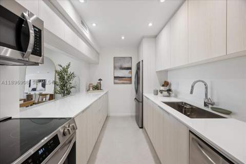 155 Ocean Lane Dr 302, Key Biscayne FL - photo 6 of 24